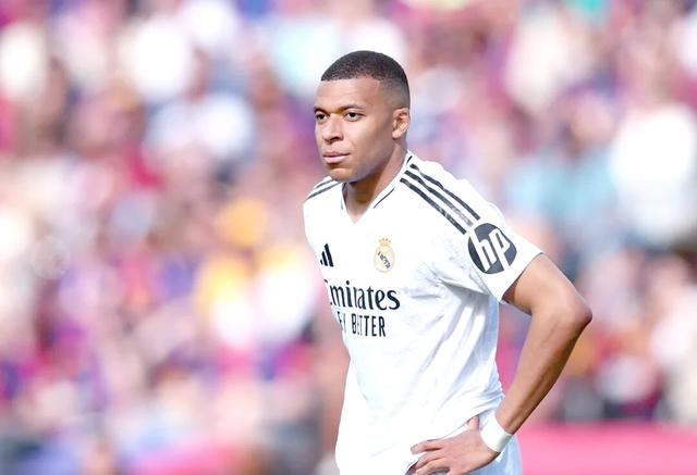 包含姆巴佩赛事官方发布挺进下一轮新规，篮网争议不断！的词条