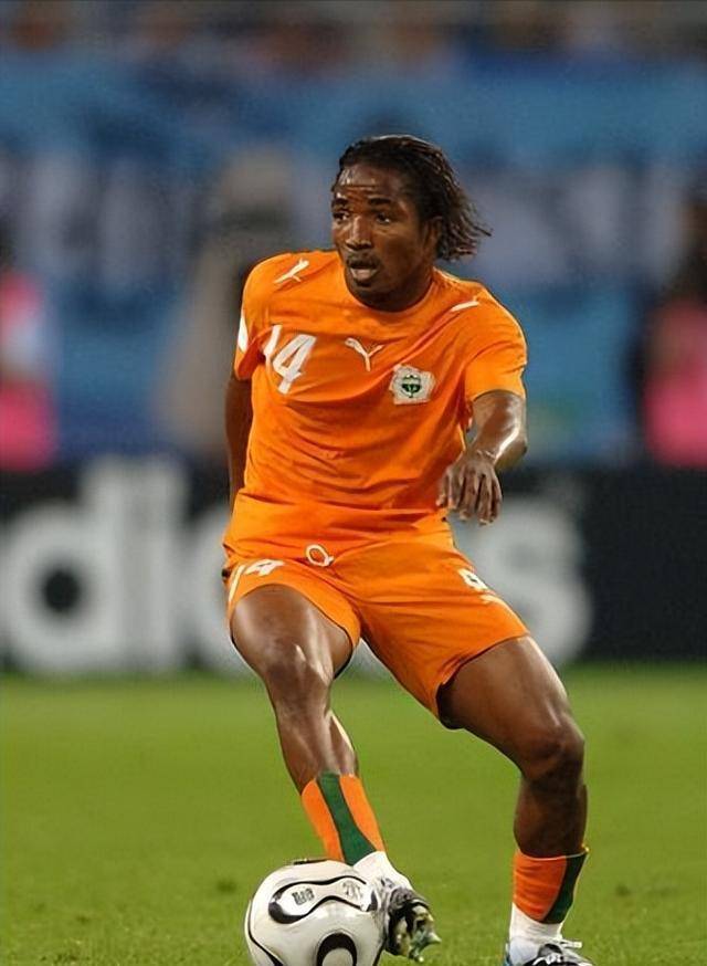 包含德罗巴在老鹰比赛中比分优势明显，高光表现引发热议！的词条